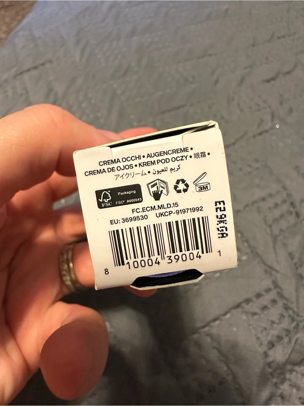 Mutha eye cream